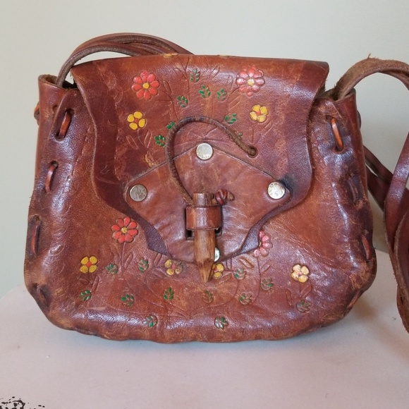 Vintage Handbags - Vintage Leather Fliral Hippie Shoulder Bag Purse